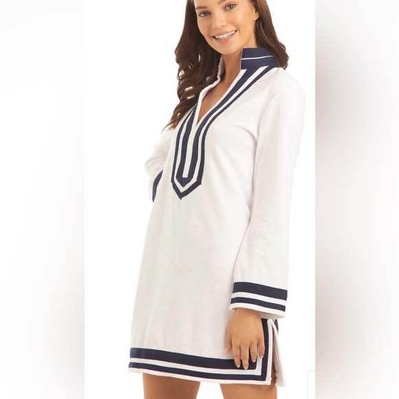 NWT Cabana Life. Long sleeve terry tunic in white with navy trim. UPF 50+ - Picture 6 of 10